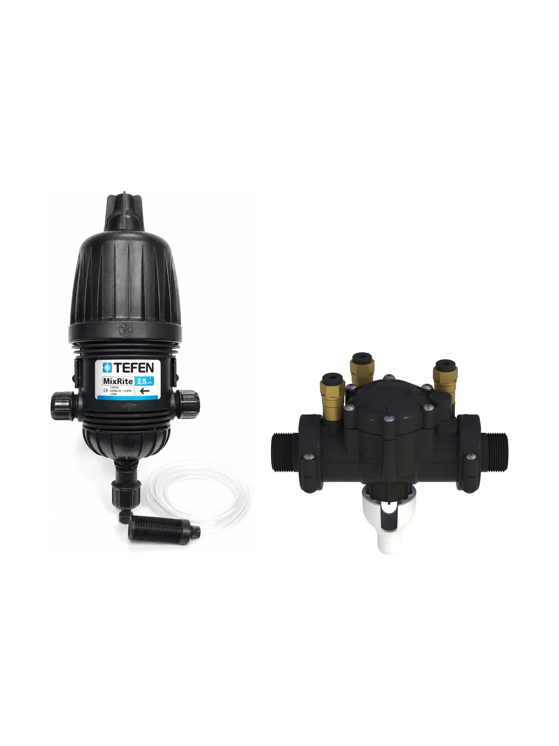 משאבת דשן TEFEN MixRite 2.5 לצד מז״ח א.ר.י RP-500, שני הפריטים שנכללים בערכה, בקנה מידה יחסי | הדר נוי משתלות