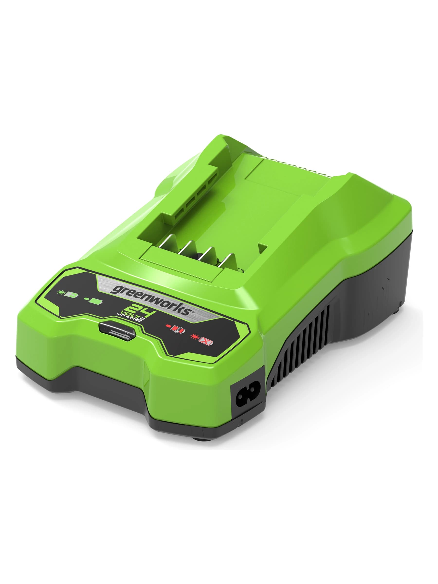 מטען מהיר 24 וולט עם מחוון טעינה, Greenworks G24C: מטען 2 אמפר במבט אלכסוני מלפנים, עם נורות המחוון ושקע הכבל, על רקע לבן