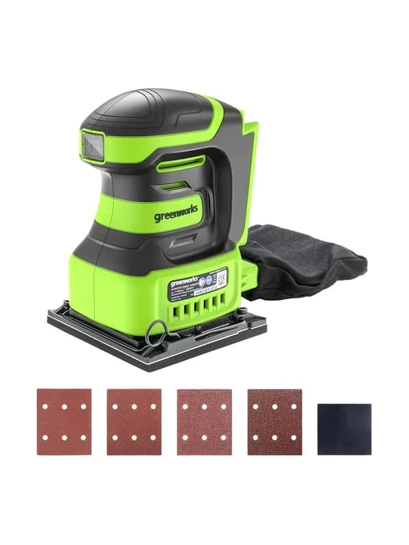 מלטשת 24 וולט נטענת גוף בלבד, Greenworks GD24SS14: מלטשת מרובעת עם שקית איסוף אבק וחמישה ניירות ליטוש, על רקע לבן