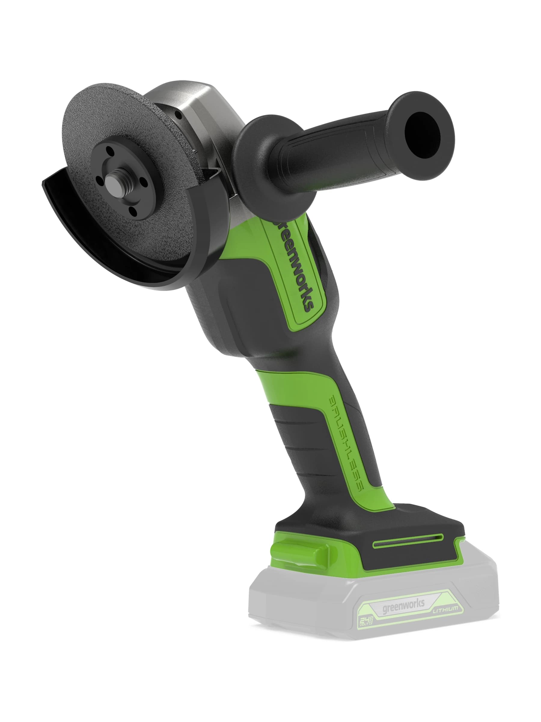 משחזת זווית 13 ס״מ 24 וולט נטענת, Greenworks GD24AG: המשחזת עומדת במבט מלפנים עם ידית העזר והמגן, גוף בלבד, הסוללה מסומנת בשקיפות, על רקע לבן
