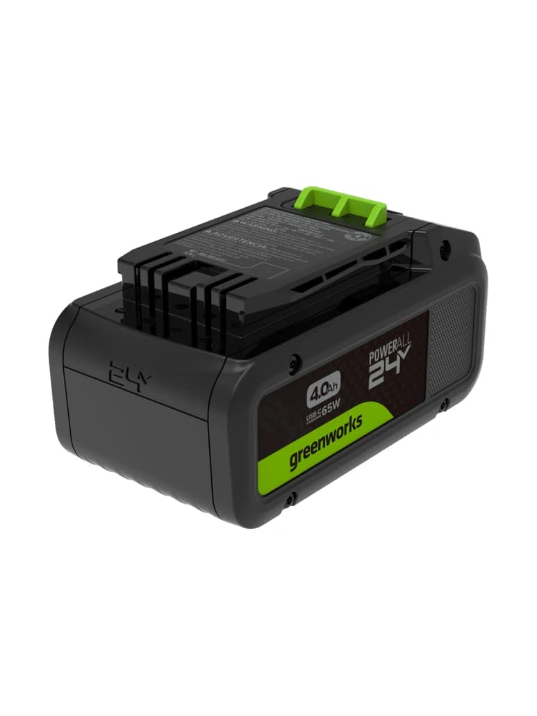 סוללה 4 אמפר 24 וולט נטענת עם יציאת USB-C דו כיוונית, Greenworks PA400T: הסוללה מאחור ומלמעלה: מסילות החיבור לכלי והמגעים, על רקע לבן
