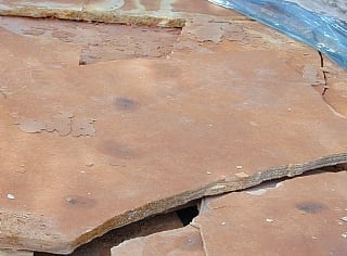 אבני מדרך אדומים דקים